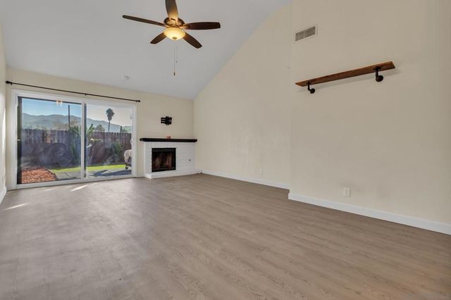 422 Devonshire Gln, Escondido, CA 92027