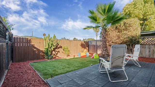 422 Devonshire Gln, Escondido, CA 92027