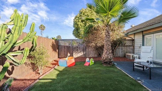 422 Devonshire Gln, Escondido, CA 92027