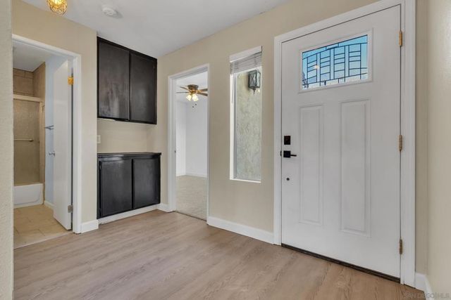 422 Devonshire Gln, Escondido, CA 92027