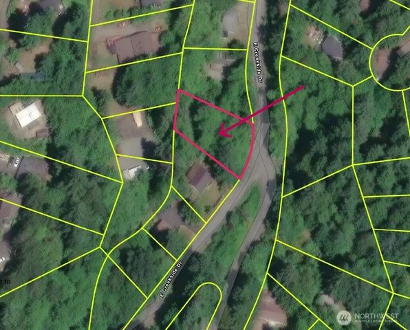 100 E Creekside Dr, Belfair, WA 98528