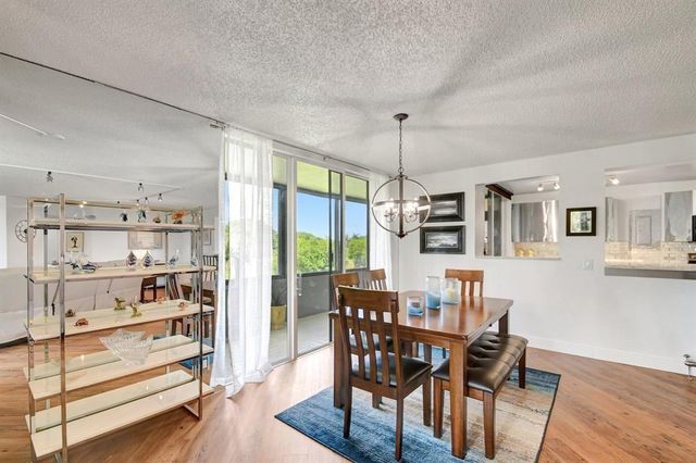 4770 Fountains Dr 304, Lake Worth, FL 33467