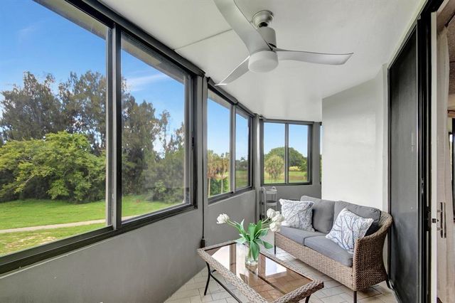 4770 Fountains Dr 304, Lake Worth, FL 33467