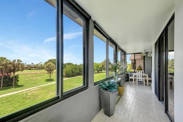 4770 Fountains Dr 304, Lake Worth, FL 33467