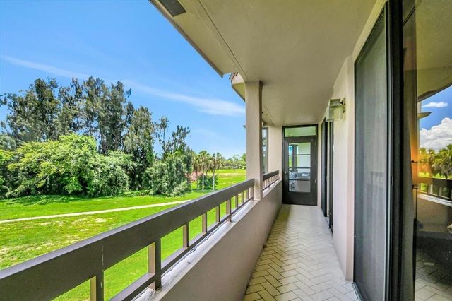 4770 Fountains Dr 304, Lake Worth, FL 33467