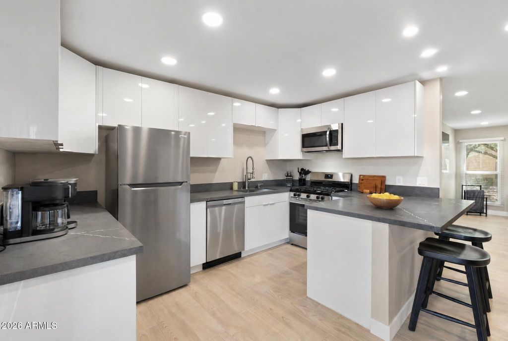 4950 N Miller Road 102, Scottsdale, AZ 85251 — exterior