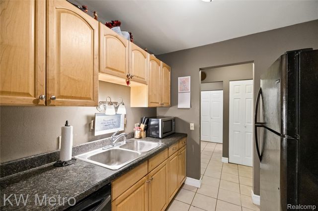 635 E Fox Hills Drive 41, Bloomfield Hills, MI 48304