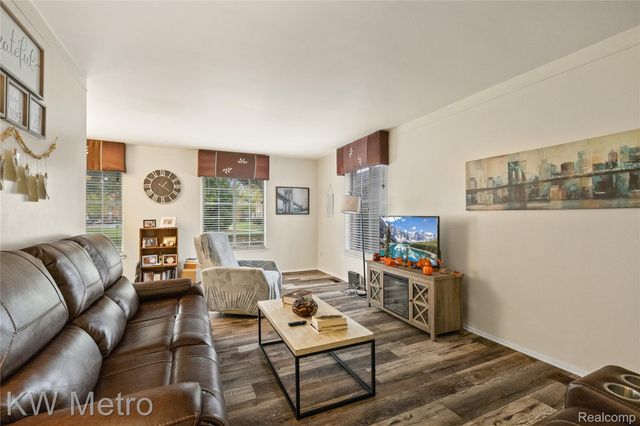 635 E Fox Hills Drive 41, Bloomfield Hills, MI 48304