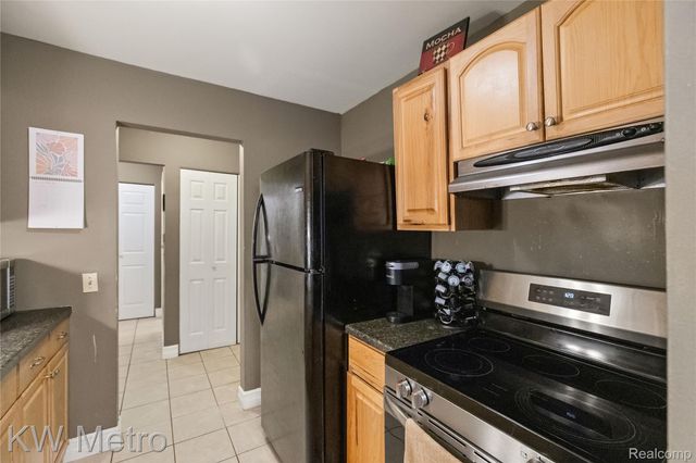 635 E Fox Hills Drive 41, Bloomfield Hills, MI 48304