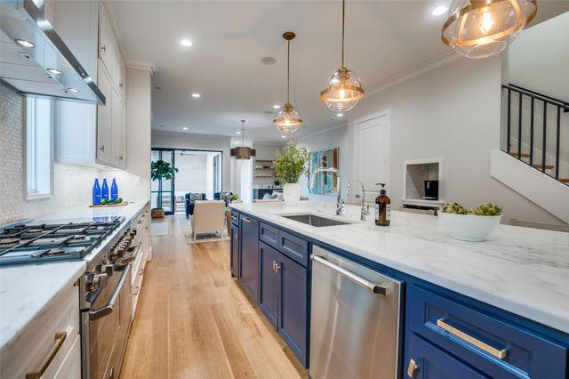 4031 Prescott Avenue, Dallas, TX 75219