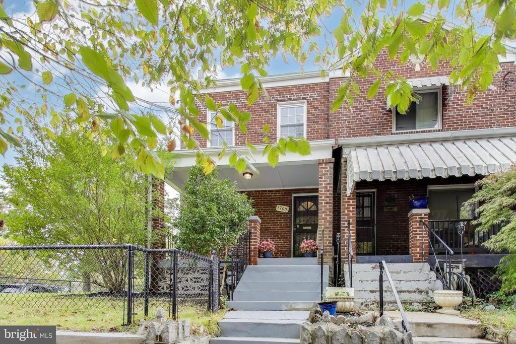 1700 FORT DAVIS ST SE, Washington, DC 20020