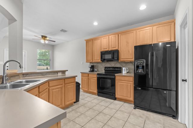 8414 Seafield Lane, Rowlett, TX 75089