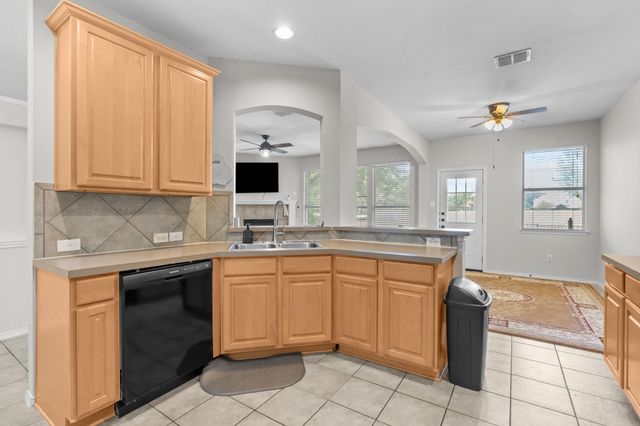 8414 Seafield Lane, Rowlett, TX 75089