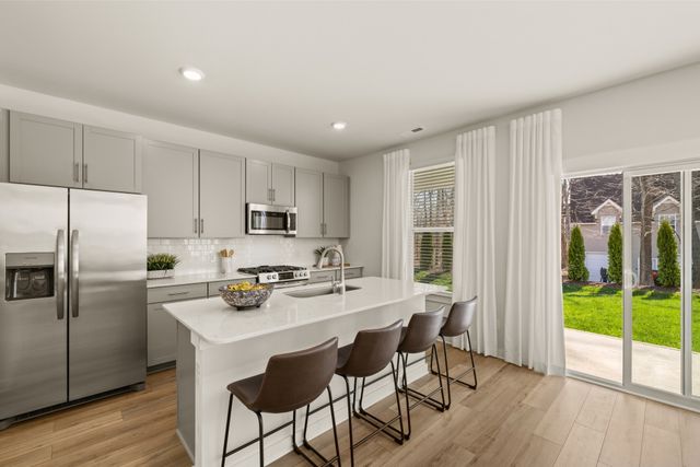 108 Longwood Drive, Lebanon, TN 37087