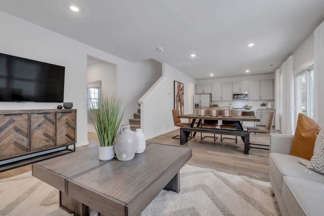 108 Longwood Drive, Lebanon, TN 37087