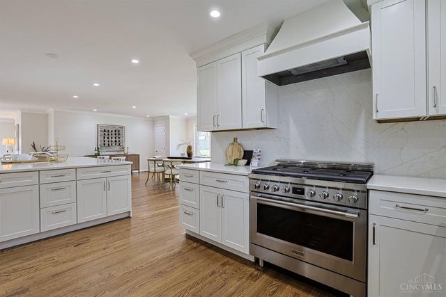 7811 Shawnee Run Road, Indian Hill, OH 45243