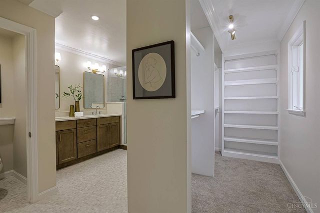 7811 Shawnee Run Road, Indian Hill, OH 45243