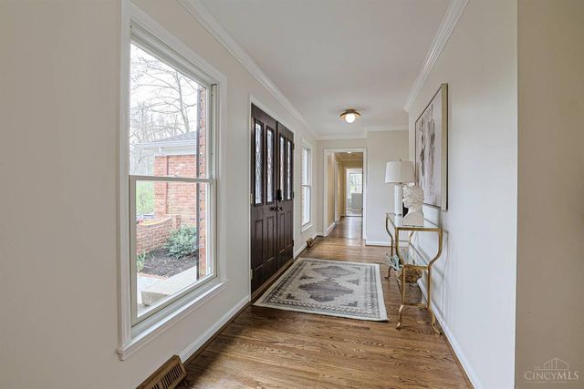 7811 Shawnee Run Road, Indian Hill, OH 45243