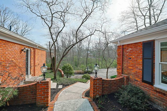 7811 Shawnee Run Road, Indian Hill, OH 45243