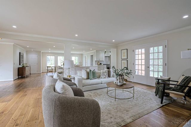 7811 Shawnee Run Road, Indian Hill, OH 45243