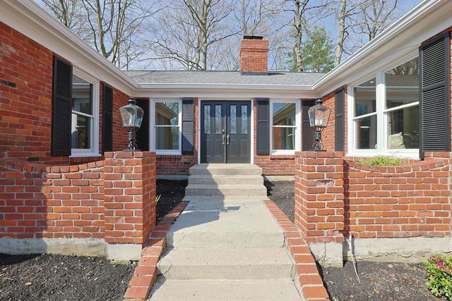 7811 Shawnee Run Road, Indian Hill, OH 45243
