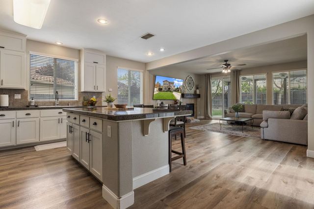 4130 Enclave Dr, Turlock, CA 95382