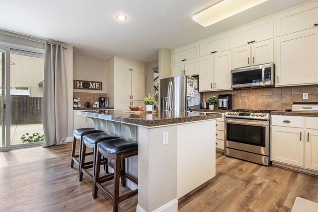 4130 Enclave Dr, Turlock, CA 95382