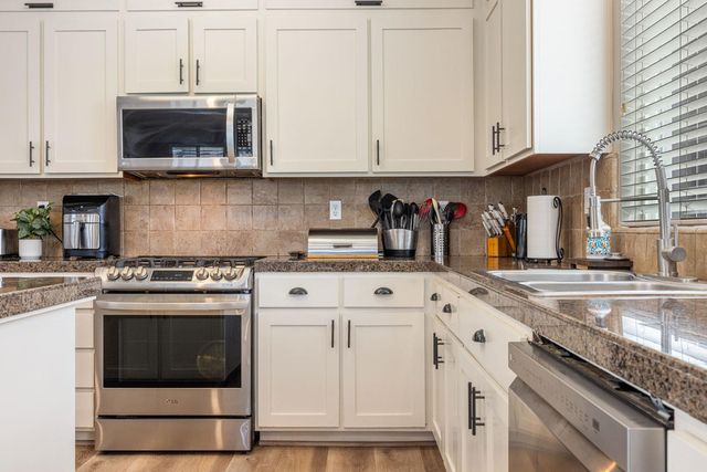 4130 Enclave Dr, Turlock, CA 95382