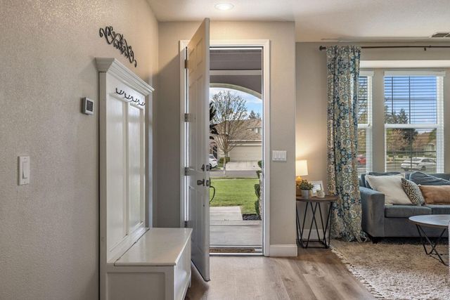 4130 Enclave Dr, Turlock, CA 95382