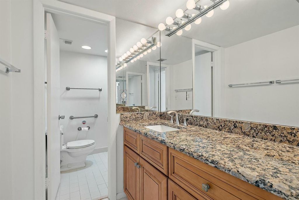 Image 15 of property listing at 400 Ocean Trail Way 1310, Jupiter, FL 33477