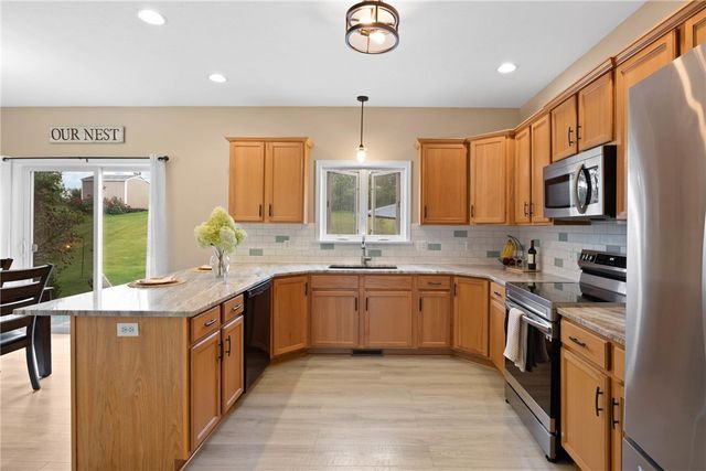 6411 Sunray Crest Drive, Victor, NY 14564