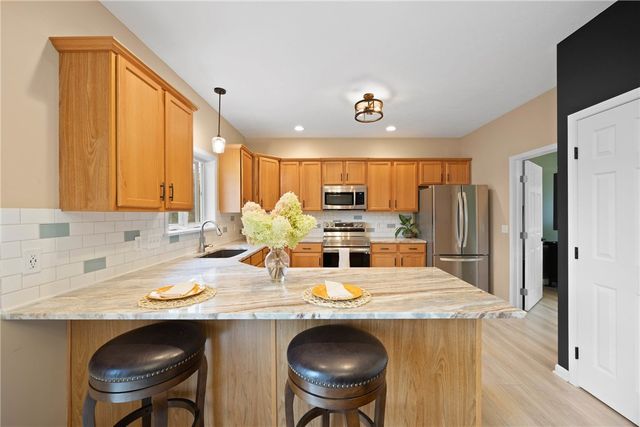 6411 Sunray Crest Drive, Victor, NY 14564