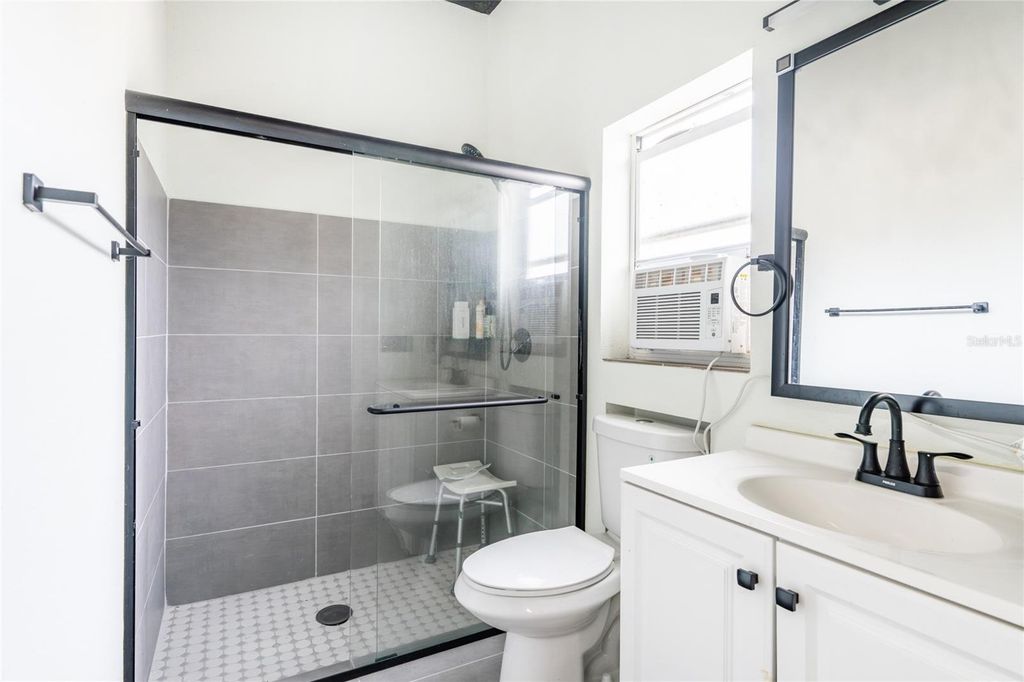 Image 12 of property listing at 17201 PRAIRIE CREEK BOULEVARD, Punta Gorda, FL 33982