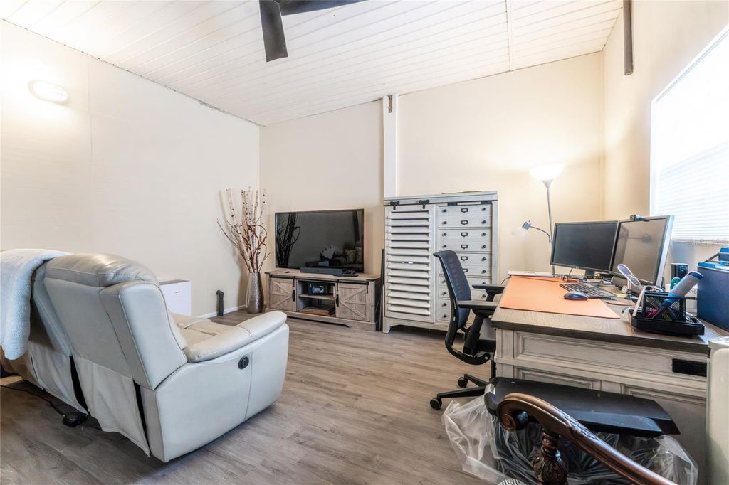 Image 24 of property listing at 17201 PRAIRIE CREEK BOULEVARD, Punta Gorda, FL 33982