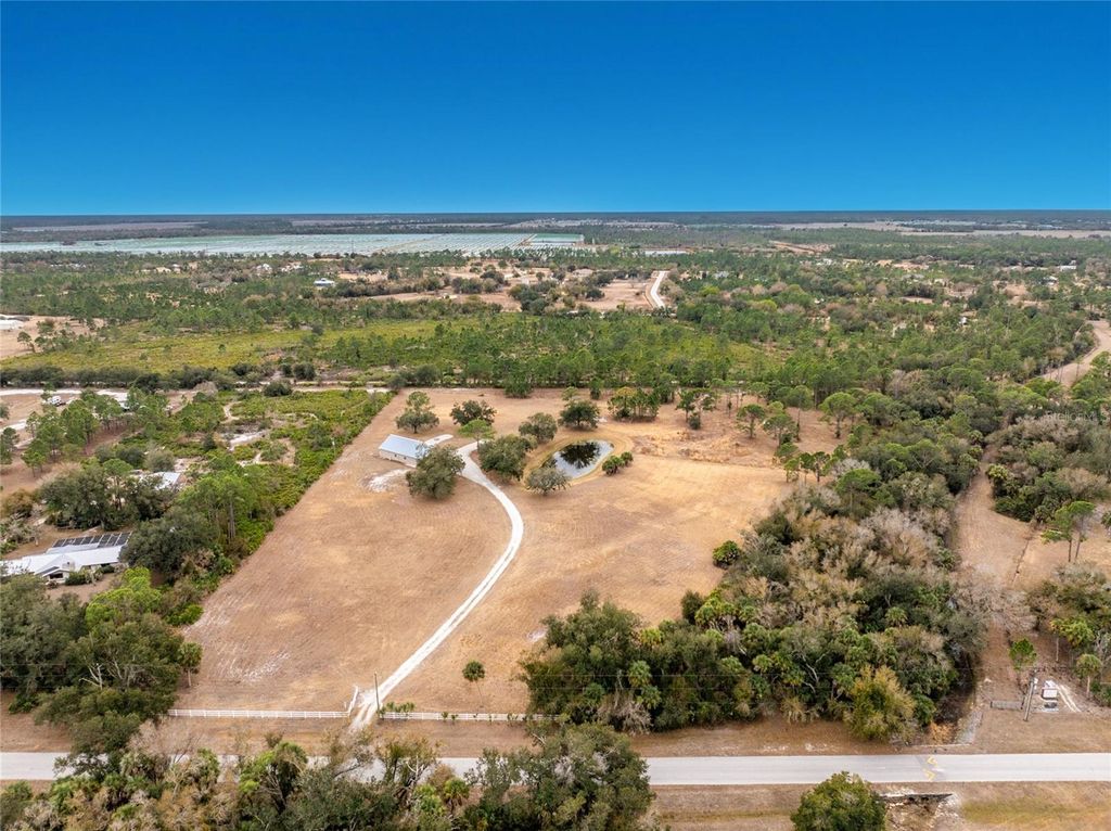 Image 35 of property listing at 17201 PRAIRIE CREEK BOULEVARD, Punta Gorda, FL 33982