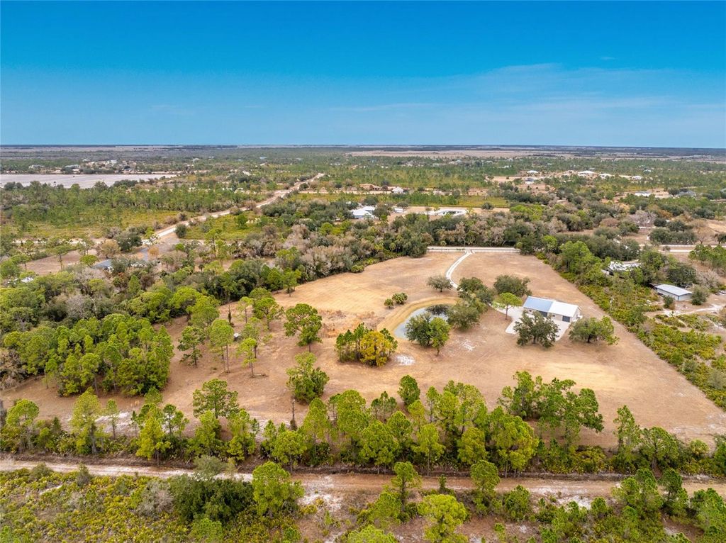 Image 37 of property listing at 17201 PRAIRIE CREEK BOULEVARD, Punta Gorda, FL 33982