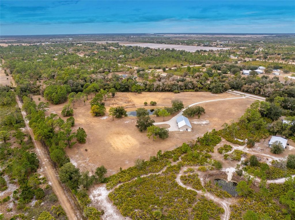 Image 39 of property listing at 17201 PRAIRIE CREEK BOULEVARD, Punta Gorda, FL 33982