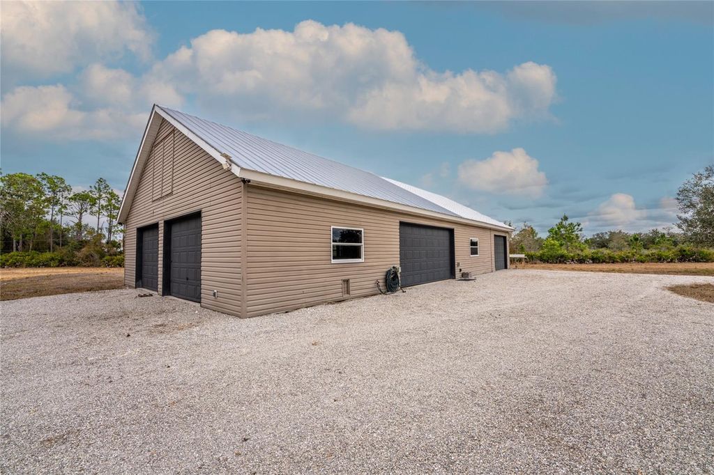 Image 5 of property listing at 17201 PRAIRIE CREEK BOULEVARD, Punta Gorda, FL 33982