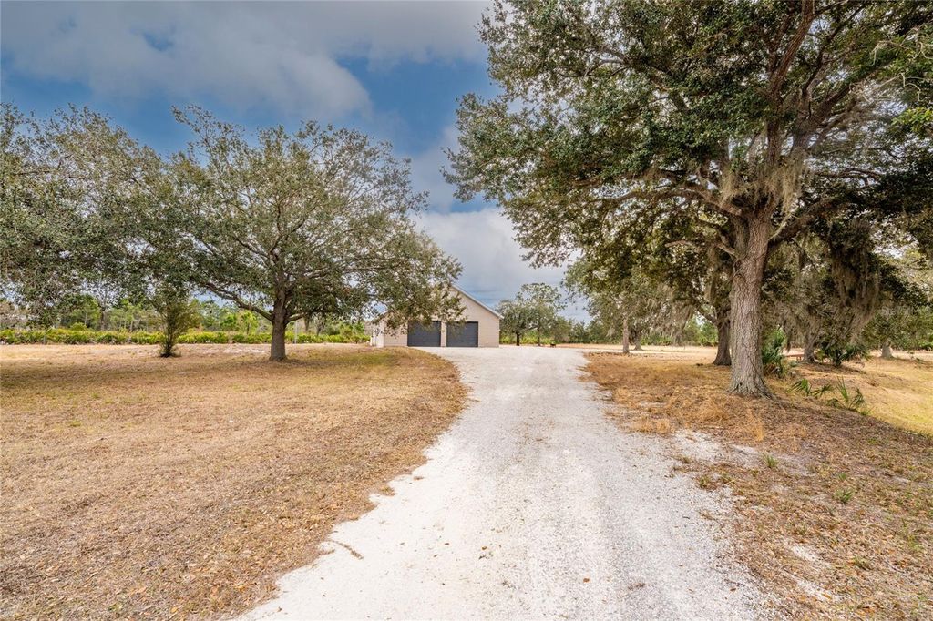 Image 6 of property listing at 17201 PRAIRIE CREEK BOULEVARD, Punta Gorda, FL 33982