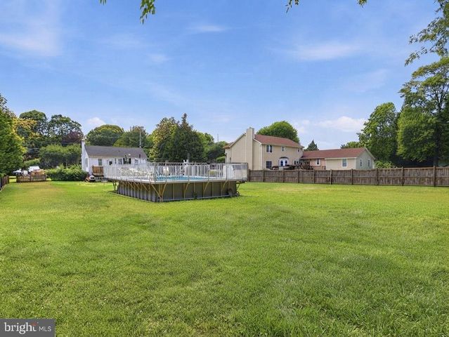 8829 FORT SMALLWOOD RD, Pasadena, MD 21122
