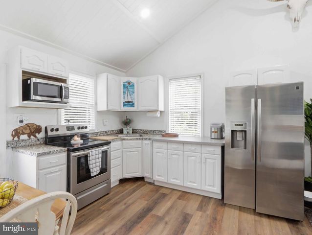 8829 FORT SMALLWOOD RD, Pasadena, MD 21122
