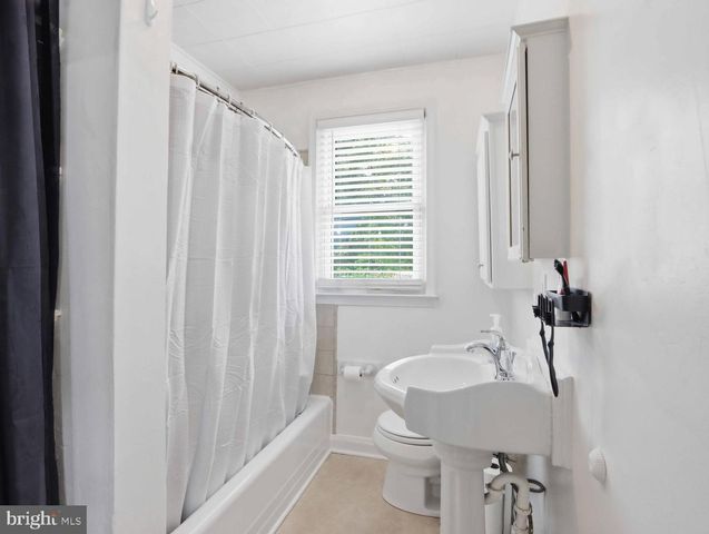 8829 FORT SMALLWOOD RD, Pasadena, MD 21122