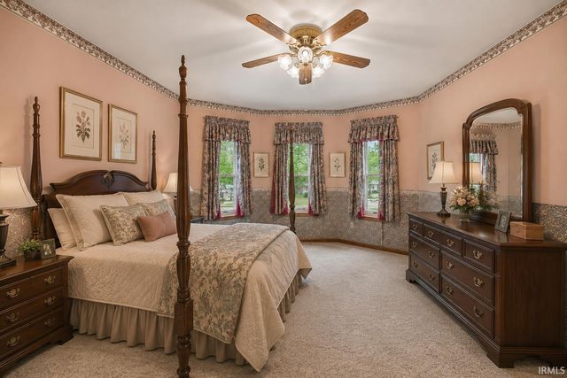 1212 Echo Drive, South Bend, IN 46614