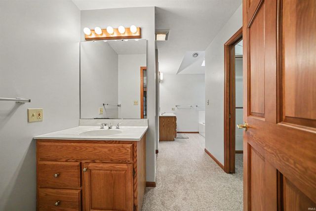 1212 Echo Drive, South Bend, IN 46614