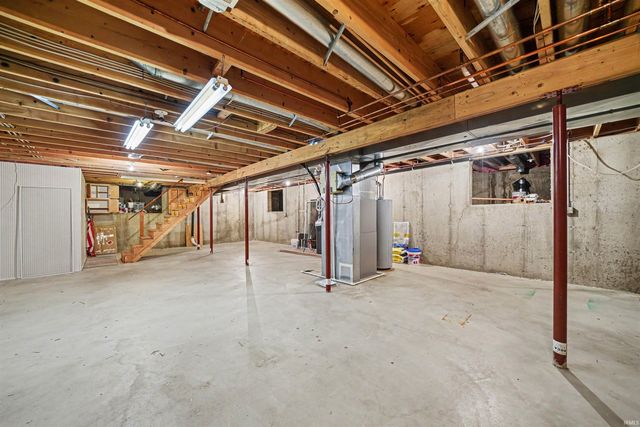 1212 Echo Drive, South Bend, IN 46614
