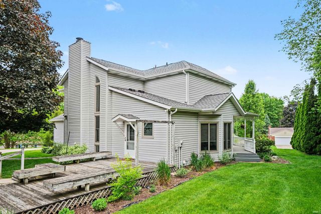 1212 Echo Drive, South Bend, IN 46614
