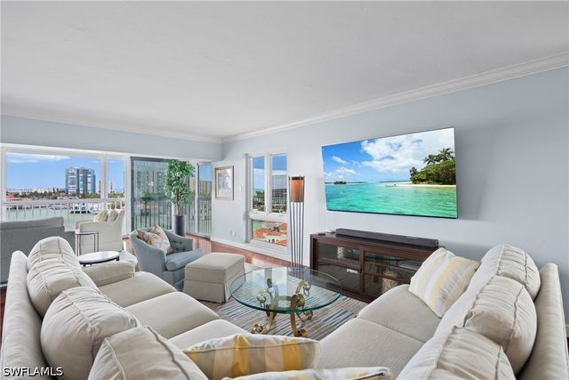 250 Park Shore DR 803, Naples, FL 34103