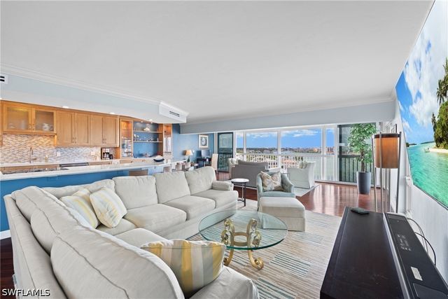 250 Park Shore DR 803, Naples, FL 34103
