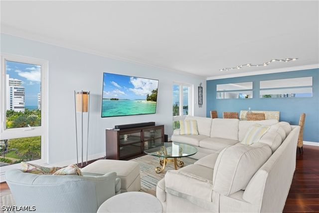 250 Park Shore DR 803, Naples, FL 34103