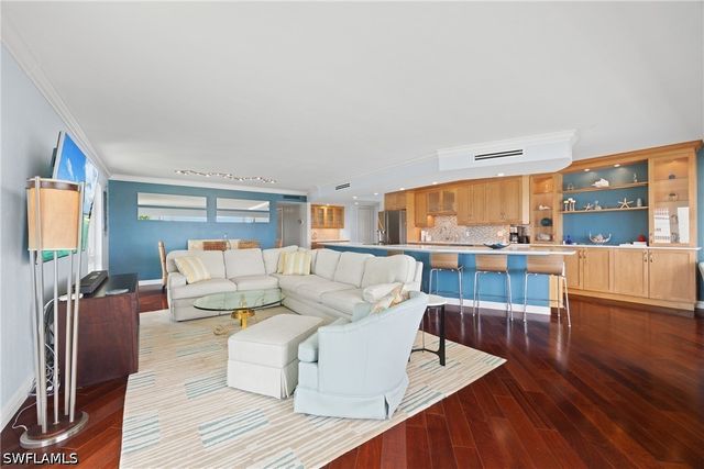 250 Park Shore DR 803, Naples, FL 34103
